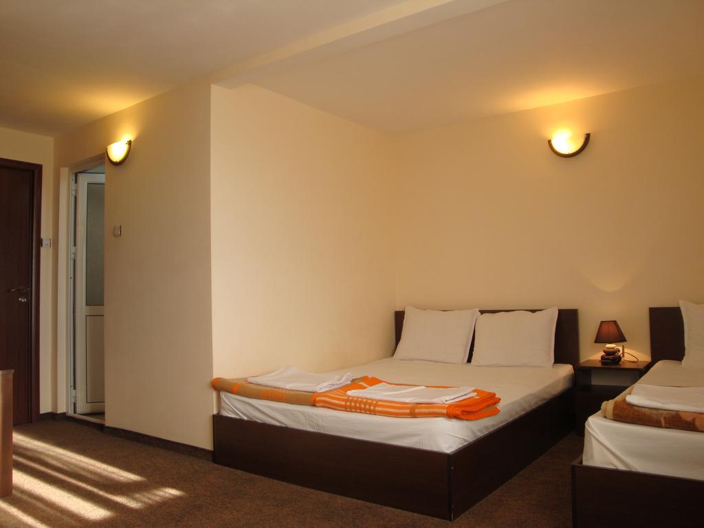 Family Hotel Diana Lyaskovo  Exteriér fotografie