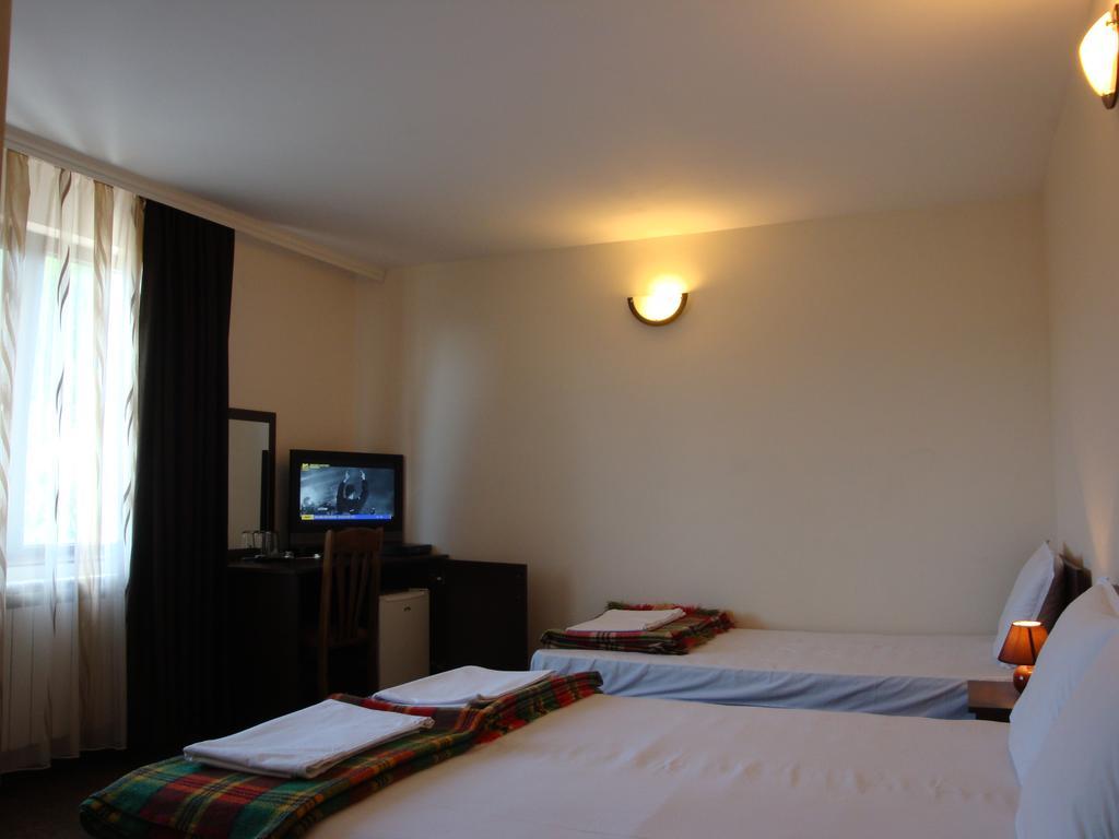 Family Hotel Diana Lyaskovo  Exteriér fotografie